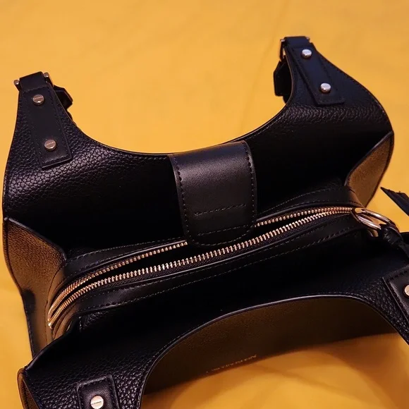 Calvin Klein handbag - Picture 5 of 9